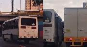 EN VIDEO: Retuvieron autobús y sancionaron al conductor que se viralizó por realizar maniobras temerarias en la Fajardo