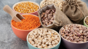 Este líquido muy común en la cocina hace milagros para reducir la acidez de los alimentos; agrégalo al agua de las legumbres