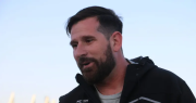 Imita a Leo Messi, se lanza a la política y quiere llevar el nombre del jugador en la lista de las elecciones