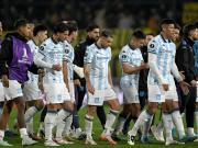 Marcos Rojo debutó en Racing en la derrota frente a Peñarol y le dejó un mensaje a los hinchas: Hay que darlo vuelta