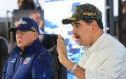 Maduro acusa a EEUU de lanzar acusaciones balurdas e imbéciles en su contra