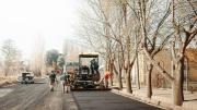 Se ejecutan tareas de asfaltado de calle Laprida en la Ciudad de Tupungato