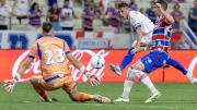 Vélez rescató un valioso empate en Brasil