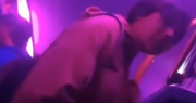 Video: se pelearon por un novio en un colectivo de la Red Tulum y se hicieron virales
