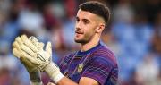 Barcelona inscribirá a Joan García ante la baja por lesión de Ter Stegen