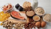 ¿Comer solo proteínas o comer solo carbohidratos? Uno de estos dos macronutrientes en exceso te provocará estreñimiento y fatiga