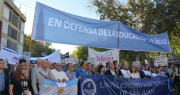 En medio del paro universitario, anunciaron un aumento salarial para docentes y no docentes