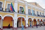 Asambleísta denuncia que Gobernación de Cochabamba pretende despedir al 40% de los funcionarios por la crisis económica