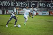 Sarmiento se quedó con el clásico bandeño: 2-1 sobre Central Argentino