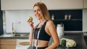 Estos son los mitos más errados en torno a las dietas que repetimos de padres a hijos: Harvard hace una lista de leyendas infundadas con las comidas