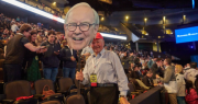 Cuál es la última acción que compró Warren Buffet y dispara a Wall Street