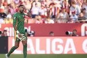 El peor partido de su vida: dos tremendos bloopers y una roja para un arquero argentino en España
