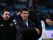 La noche de furia de Gustavo Costas: le gritó ladrón al árbitro, aplaudió con ironía, fue expulsado y se expone a una dura sanción