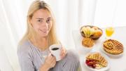 Estos son los peores errores que cometes al desayunar: desperdicias la comida más importante del día y aumenta el colesterol