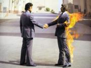Murió Ronnie Rondell Jr., el protagonista de la foto del hombre en llamas que usó Pink Floyd en el disco Wish you were here