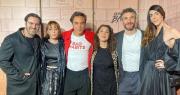El sanjuanino que deslumbró con un look al rojo vivo en la premiere de “En el barro”