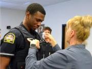 ICE arresta a un policía de Maine por no tener papeles legales en EEUU, el ex oficial se autodeportará