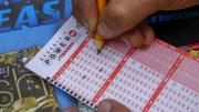El mayor acumulado del Powerball de 2025 se juega este 18Ago: ¿quién se llevará el millonario premio?