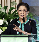 El primera ministra de Trinidad y Tobago afirma que el Gobierno no realizará deportaciones masivas de venezolanos