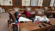 ¡Insólito! Esta senadora demócrata de Texas duerme en el Capitolio como protesta: sepa por qué