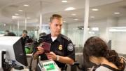 ¿Por qué dos cubanos con residencia en Estados Unidos podrían perderlo todo tras viajar a la isla?