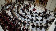Mientras el Gobierno perdía en Diputados, Javier y Karina Milei escuchaban a la filarmónica en la Casa Rosada