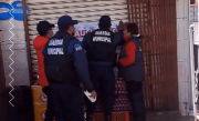 Operativo en mercado de Ciudad Satélite termina con agresiones y una comerciante herida
