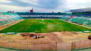 El Tahuichi tiene césped nuevo, pero el retraso aún es crítico