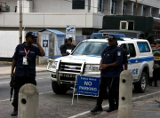 Policía de Trinidad y Tobago detuvo a 15 migrantes venezolanos en dos operativos