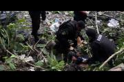 Dramático rescate de un hombre que se arrojó al vacío