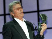 La lucha por la herencia de Alain Delon: ¿sus tres hijos están al borde de la ruina?