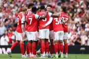 Arsenal golea y lidera la Premier League