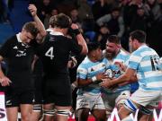 La prensa de Nueva Zelanda llenó de elogios a Los Pumas y calificó de indisciplinados a los All Blacks