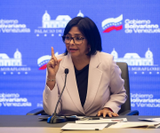 (AUDIO) Delcy Rodríguez: Ningún imperio, por más decadente que sea, le da órdenes al pueblo venezolano