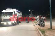 Dos mujeres y un bebé resultaron heridos tras chocar contra un camión estacionado