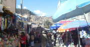 “Todo está caro”: Suben los precios de artículos de limpieza y pañales en La Paz, reportan compradores