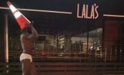 Qué pasó con Lil Nas X: apareció desnudo y terminó preso