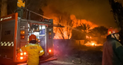 Temor y rápido accionar de los Bomberos, por un incendio que puso en riesgo viviendas