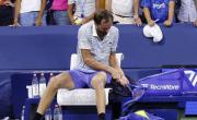 Medvédev estalla tras la irrupción de un fotógrafo y queda eliminado del Abierto de EEUU