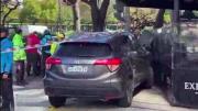 Una persona resultó herida en un triple choque en el que una camioneta se incrustó en un bar de la 9 de Julio