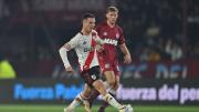 River no convence, pero se mantiene puntero, invicto y compitiendo en tres frentes