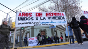 Estafados de la Cooperativa 127 Hectáreas se manifiestan en Casa de Gobierno: “Ya no da para más”