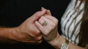 La romántica noticia que conmociona al mundo de la farándula: esta pareja famosa anuncia su gran paso al altar