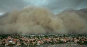 Caos en Phoenix: Los impactantes videos de la tormenta de arena que causó fallas eléctricas y retrasos en aeropuertos