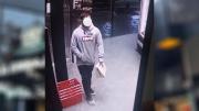 Un delincuente asaltó a la empleada de una carnicería de la Arístides Villanueva y le robó $800.000