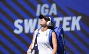 Swiatek arrolla a colombiana Arango en primera ronda del Abierto de EEUU