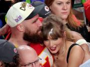 Taylor Swift se casa con Travis Kelce: las fotos de su romántico compromiso