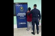Allanamiento en Villa Nueva: detienen a un hombre y secuestran una motocicleta