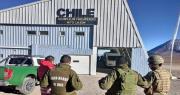 Policía Boliviana confirma que cinco uniformados y un civil fueron detenidos en Chile