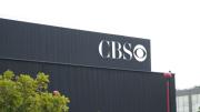 Vigilante millonario: esta es la astronómica suma que cobrará el defensor del pueblo de las noticias en la CBS